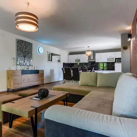 Luka Tatil Evi