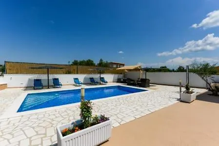 Luka Holiday home