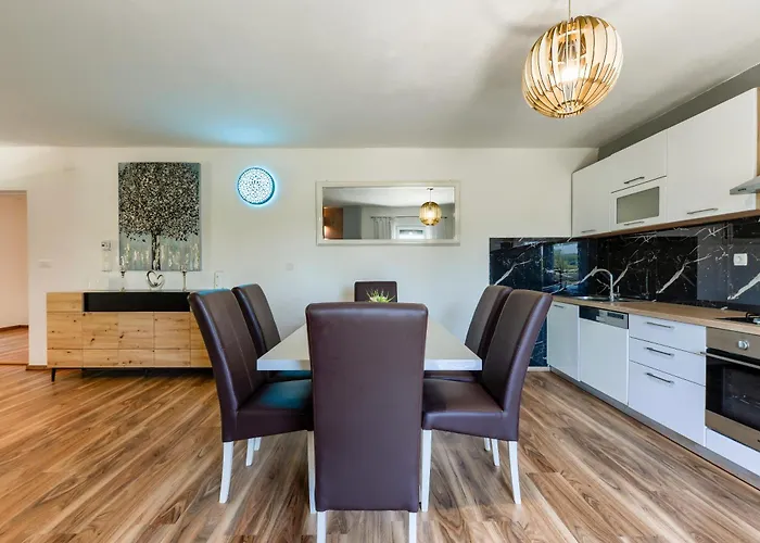 Luka * Donje Rastane